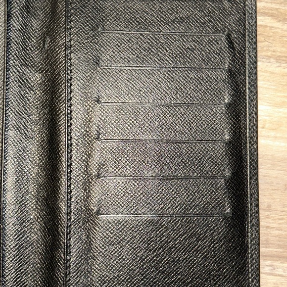 Louis Vuitton Black Taiga Long Wallet - Picture 9 of 14